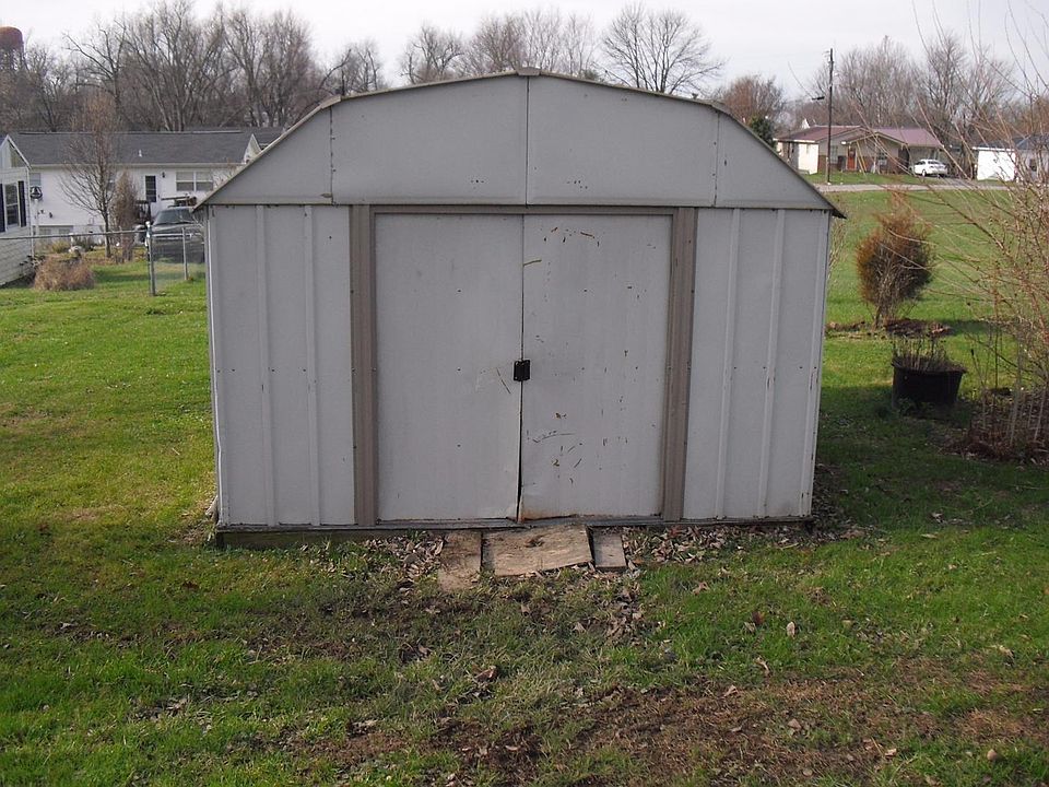 2nd image of 113 Hillcrest Ave