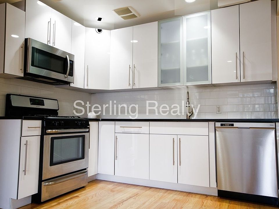1st image of 23-15 Astoria Blvd #3EE