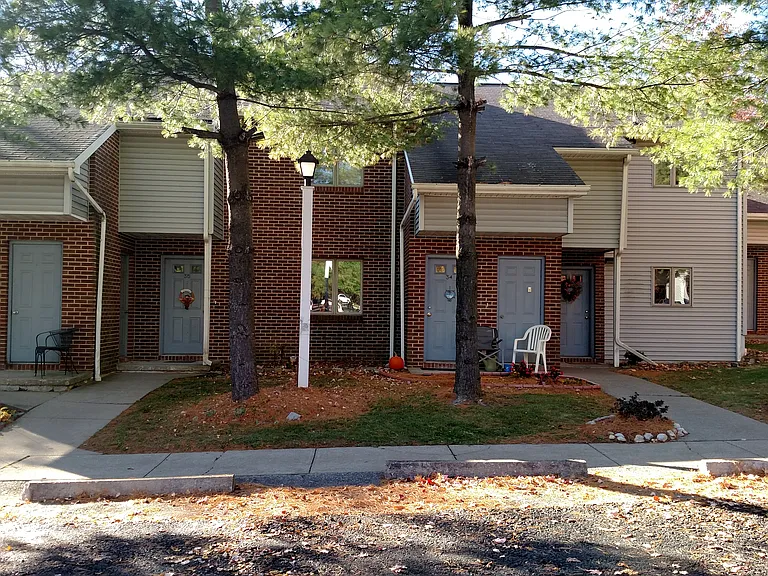 458 Maple St #5 — Photo 17
