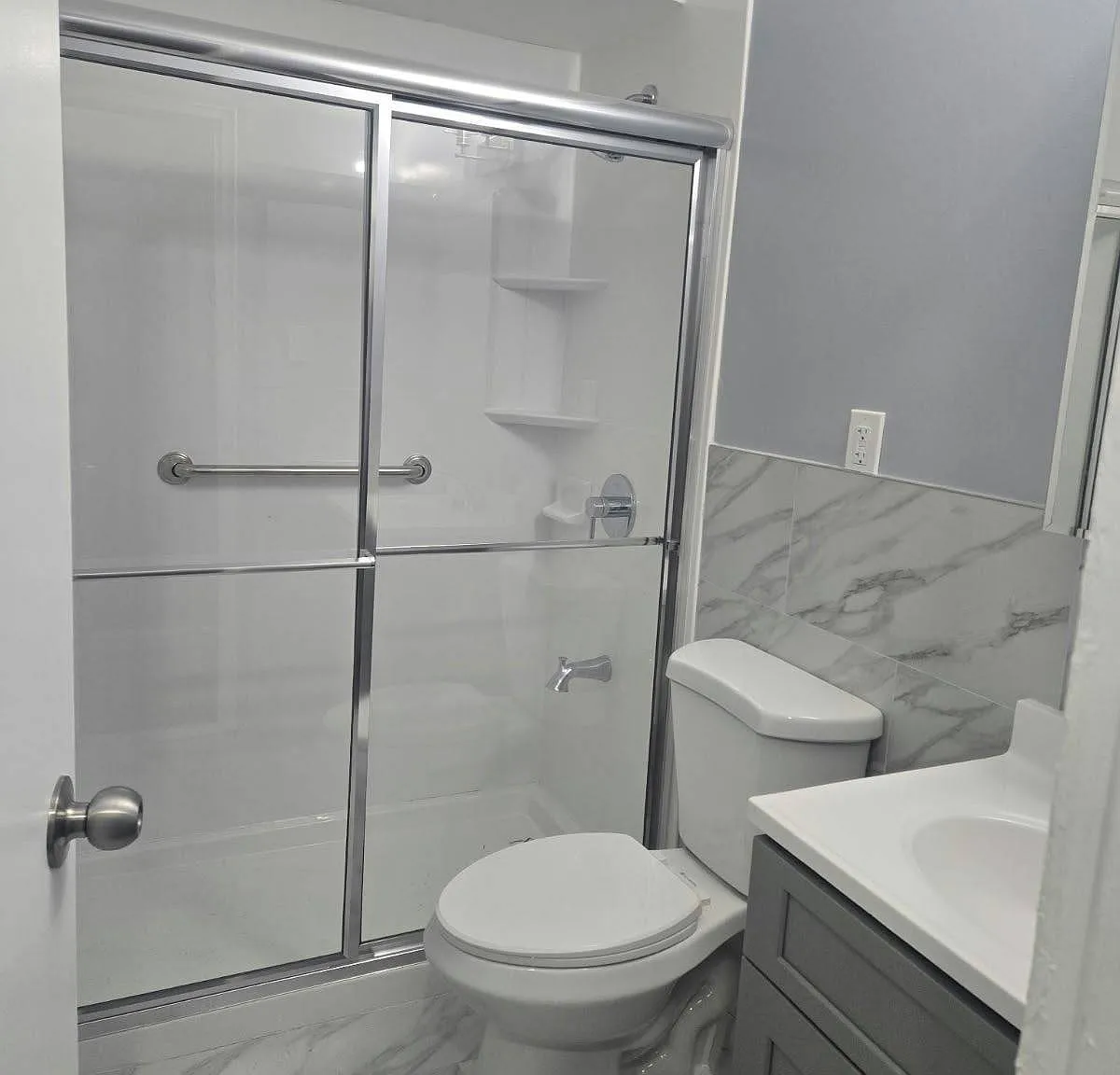 2 bed, 1.0 bath, $3,100 — Photo 4