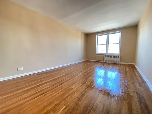 Rented by Contact Realty | media 7