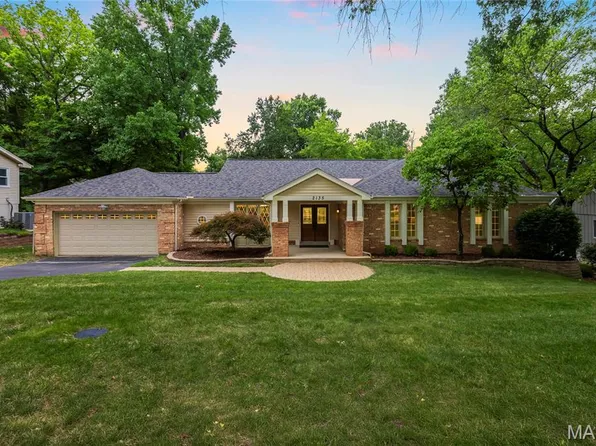 2135 Park Forest Dr, Chesterfield, MO 63017