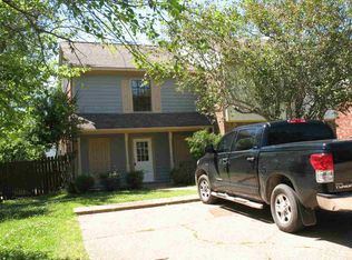 2 River Oaks Pl #A, Jackson, MS 39211