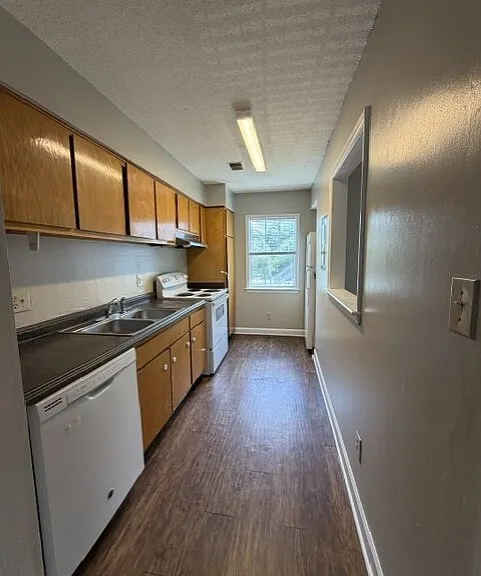 2504 Avent Ferry Rd #205 — Photo 2