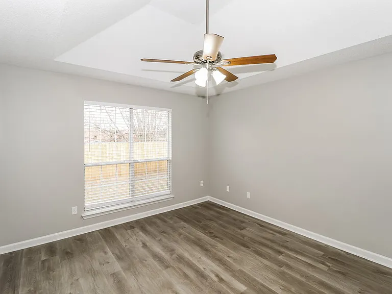 7086 Lagrange Hill Dr — Photo 10