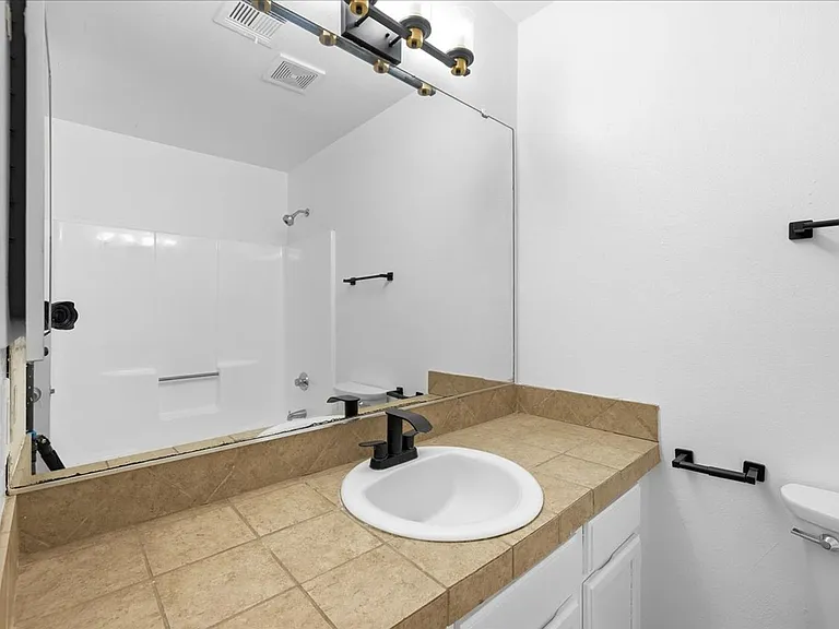 31601 Avenida Maravilla — Photo 21