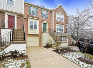 45590 Whitcomb Sq, Sterling, VA 20166