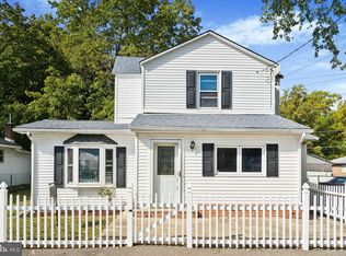 1938 Parkview Ave, Bristol, PA