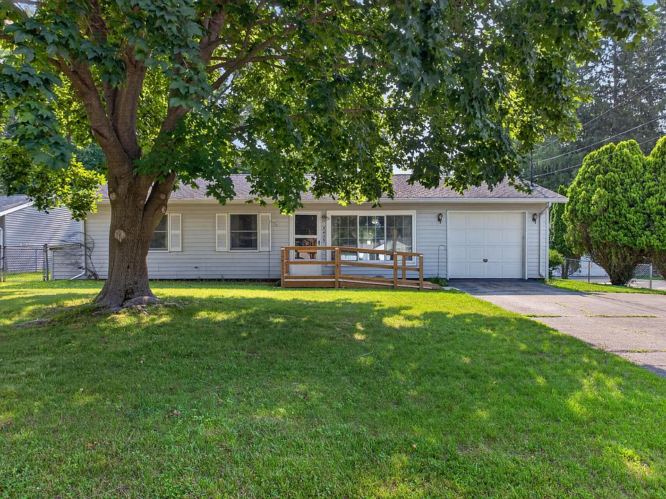1st image of 3439 Acacia Dr