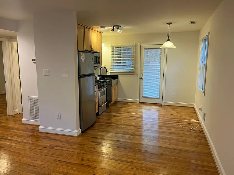230 Valley Park Dr — Photo 8