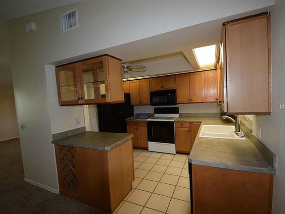 5th image of 2295 Lakeview Ave