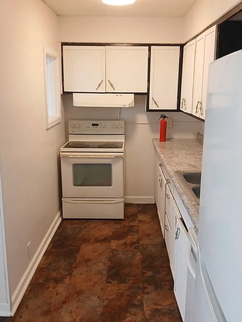 519 1st Ave SW — Photo 4