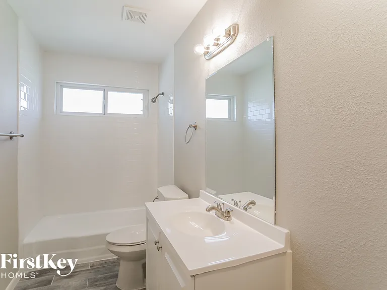 3439 Timberview Rd — Photo 14