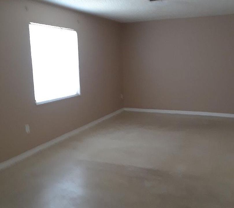2nd image of 3202 Crystal Hills Loop S