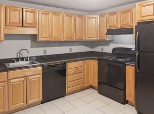 17 Silvestri Circle #1, Derry, NH 03038