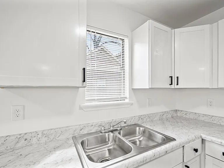 3193 Winslow Rd — Photo 9