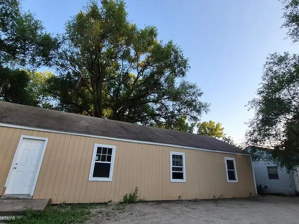 1106 S Terrace Dr, Wichita, KS 67218