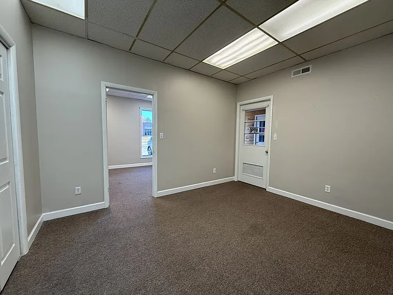 311 N Jackson St — Photo 18