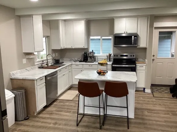 3829 Rogue River Hwy #A, Grants Pass, OR 97527