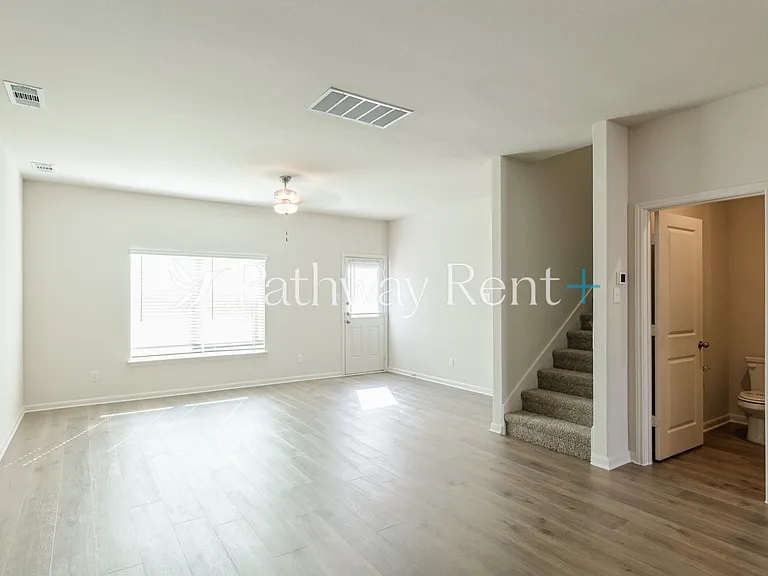 932 Crimson Wolf Rd — Photo 3