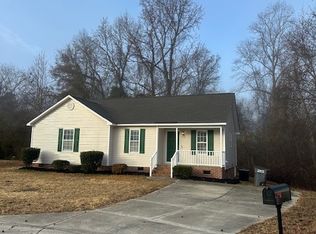105 Eubanks Ct, Selma, NC 27576