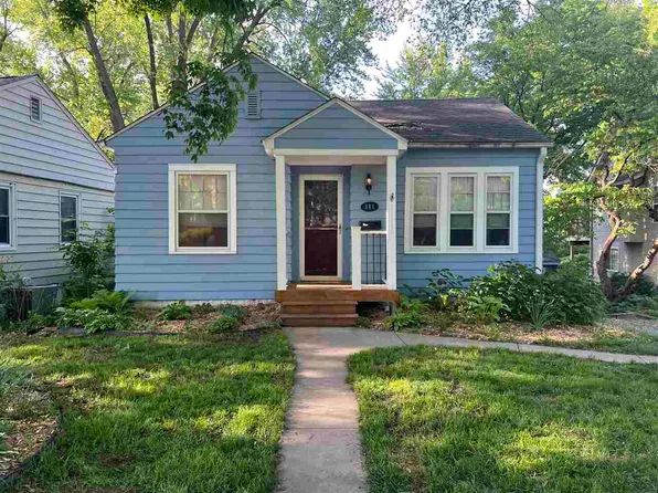 111 Highland Dr, Iowa City, IA 52246