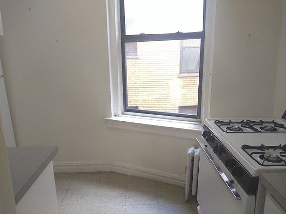 2nd image of 4317 48th St APT 5A