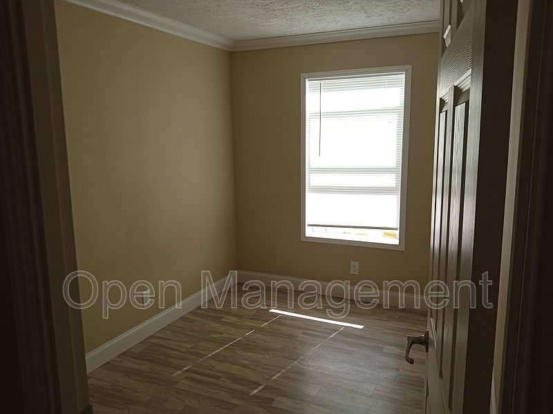2nd image of 8701 NE 107th Pl #7
