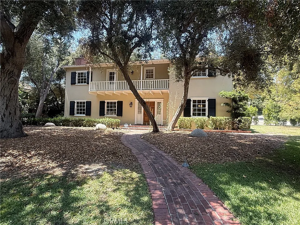 1166 Mill Ln