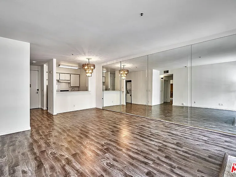 500 S Berendo St #101 — Photo 15