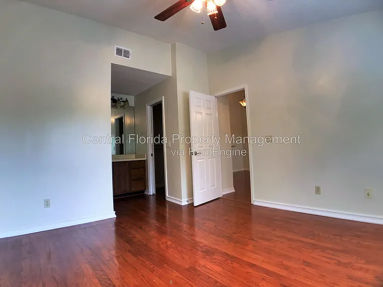 2404 Gallery View Dr — Photo 14