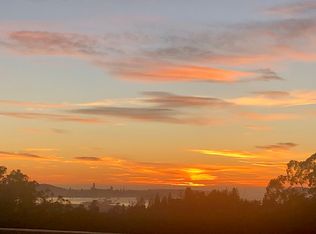 6883 Sobrante Rd #3, Oakland, CA 94611