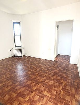 4th image of 12-10 Astoria Blvd #2R
