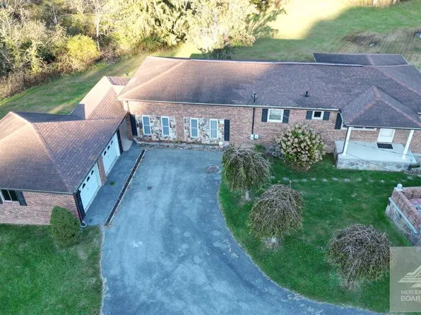 202 Tabor Rd, Bluefield, WV 24701