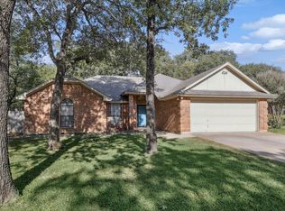 941 Lake Ridge Dr, Azle, TX 76020