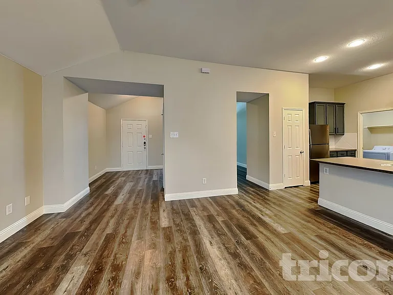 12608 Summerwood Dr — Photo 2