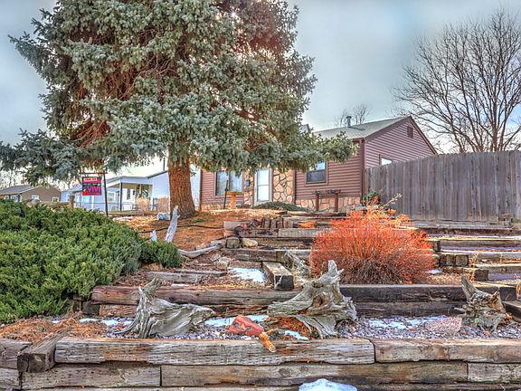 3rd image of 200 S Weir Dr