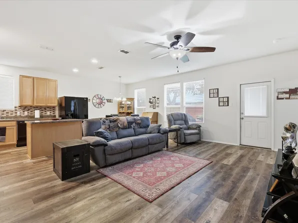 1805 Megan Creek Dr, Little Elm, TX 75068