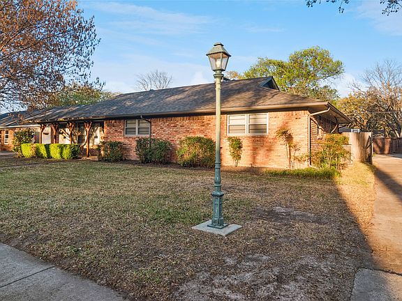2nd image of 1626 Post Oak Dr