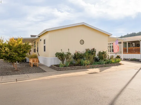 1000 E Central Ave Space 34, Sutherlin, OR 97479