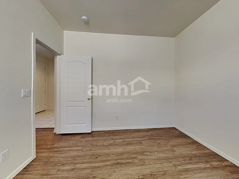 12363 W Jackson St — Photo 12