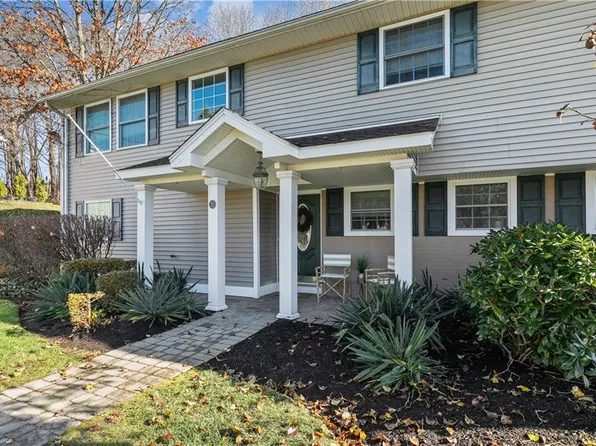 21 Leland Point Dr #21, Portsmouth, RI 02871