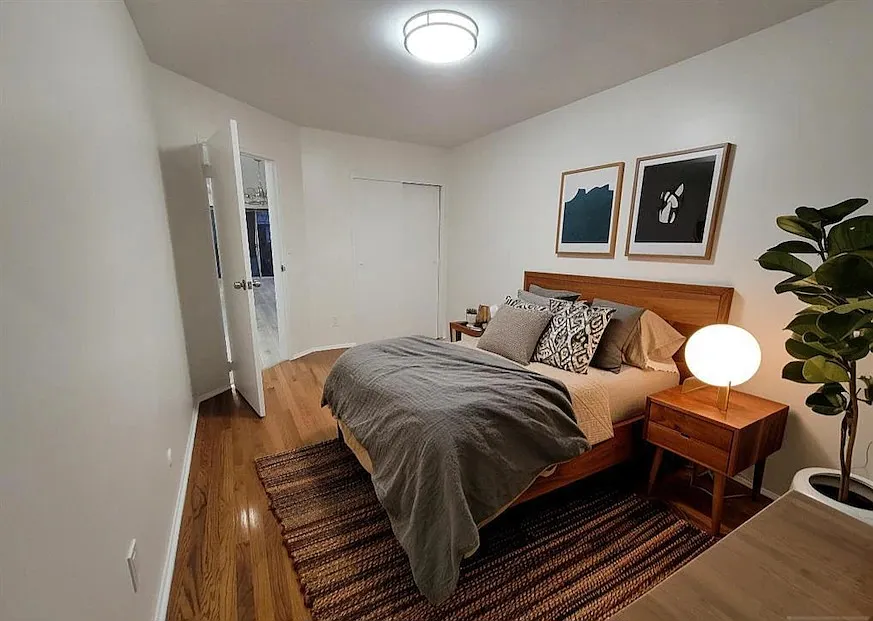 139 Grant Ave — Photo 2