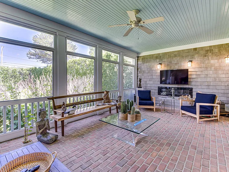 409 Bridge Ln — Photo 13