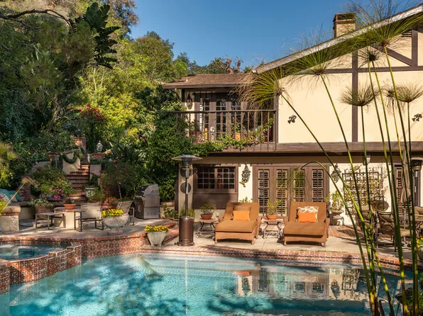 9415 Cherokee Ln, Beverly Hills, CA 90210