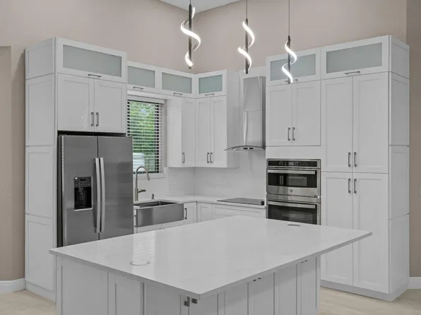 8985 NW 45th Ct, Coral Springs, FL 33065