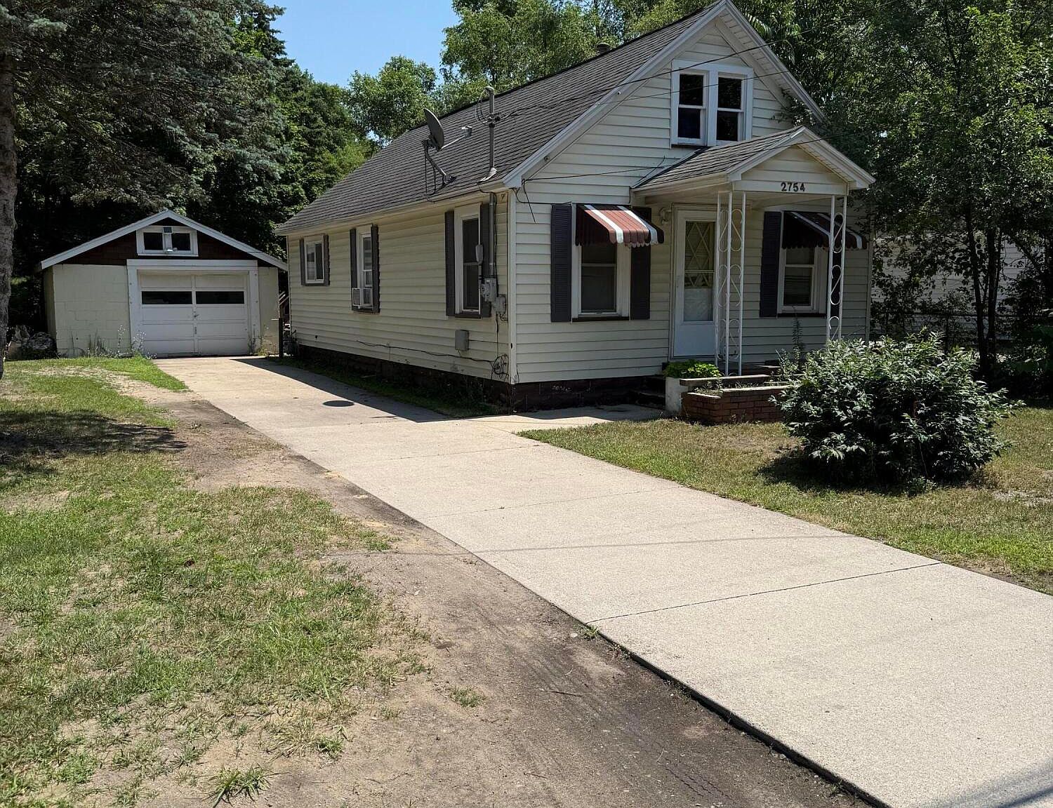 mi…f 2754 Huizenga St, Muskegon, MI 49444 | Zillow