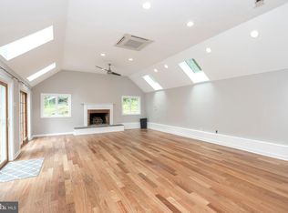 98 Spring Rd, Malvern, PA 19355