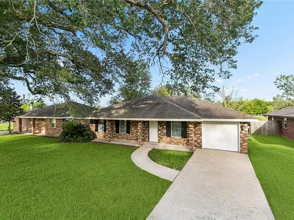 402 Barton Ave, Luling, LA 70070