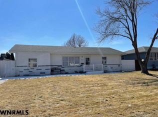 735 K St, Gering, NE 69341